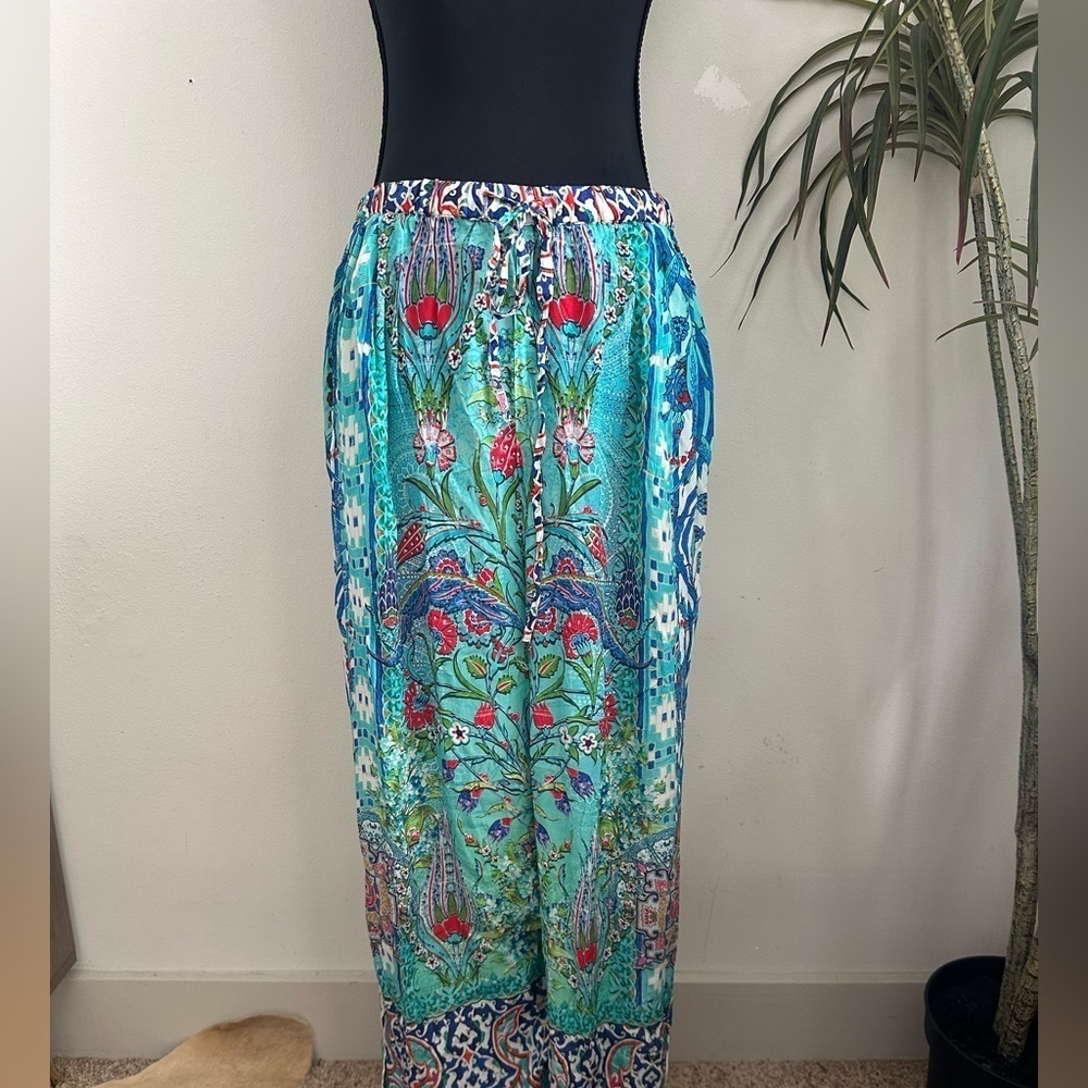 Printed silk BoHo vacation pant set beaded neckline blue floral paisley m/L - Picture 8 of 10